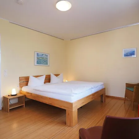 Apartment Kaiservillen - Mit 1 Schlafzimmer Und Balkon D134